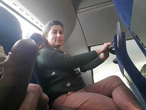 Spycam seduces Mummy to Gargle&Jerk his Penis in Bus