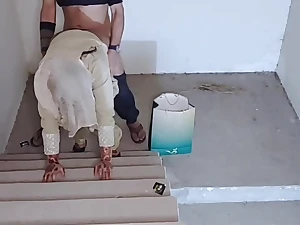 Indian educator Bhabi's special Desi rubdown with significant arse & yam-sized salami on stairs